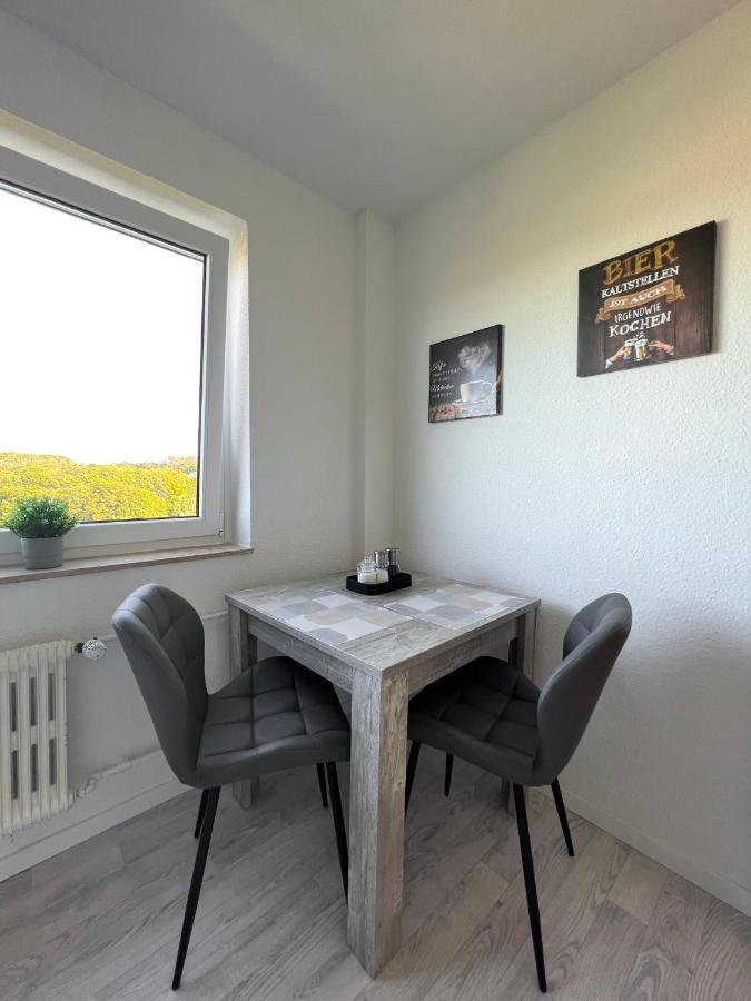 Stilvolles Apartment Mit Laendlichem Ausblick Хатинген Екстериор снимка
